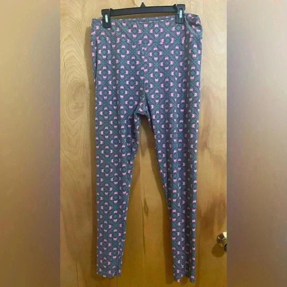 Lularoe Leggings Geometric Pink and Teal Tall and Curvy EUC